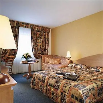 Mercure Paris Nord 3*