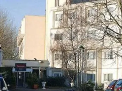 Mercure Paris Nord 3*