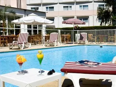 Mercure Paris Nord 3*
